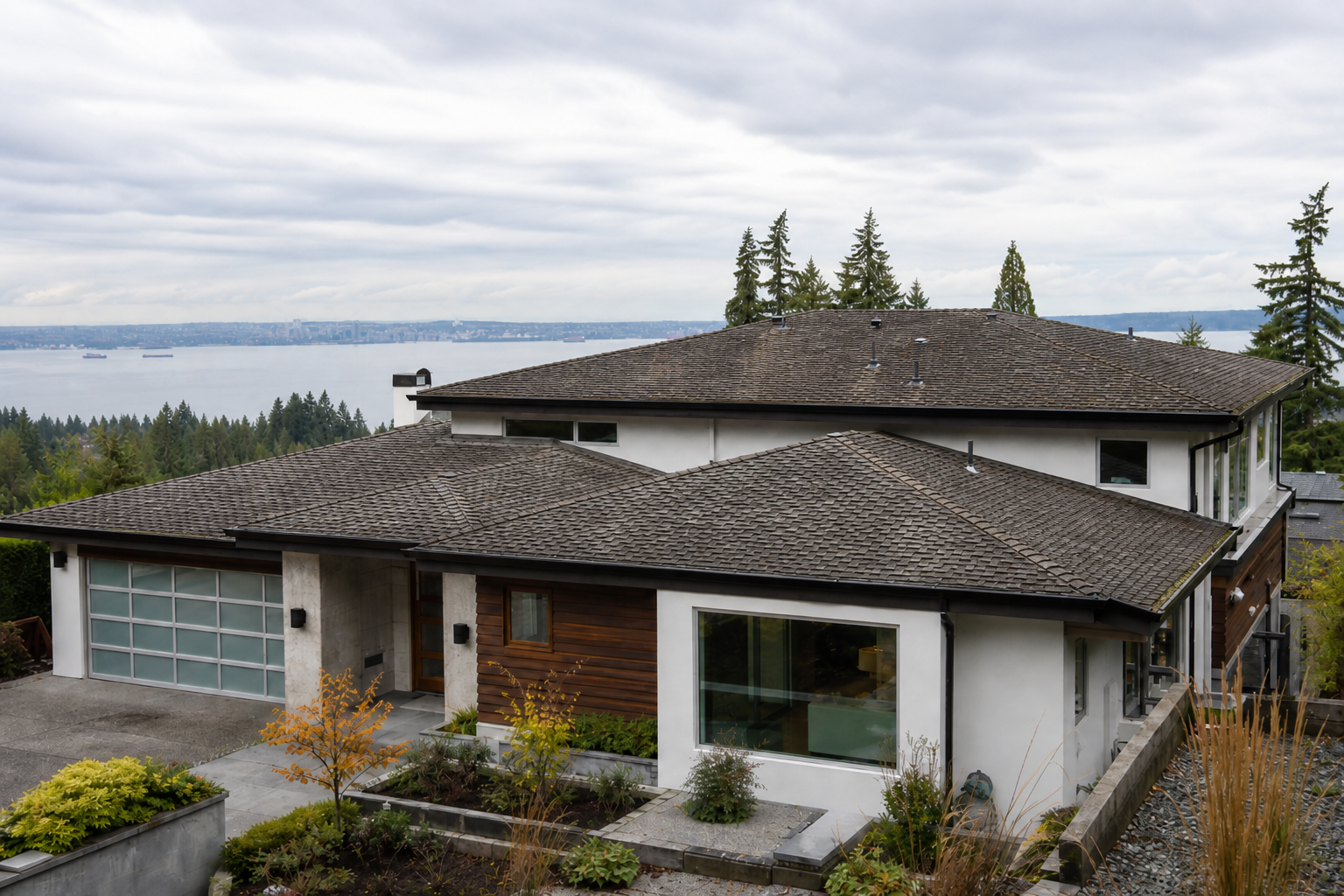 Alternate angle of the failure before work on a roofing scenario typical of West Vancouver modern homes